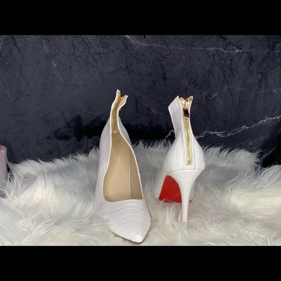 White reptile skin heels with red sole - Picture 3 of 8